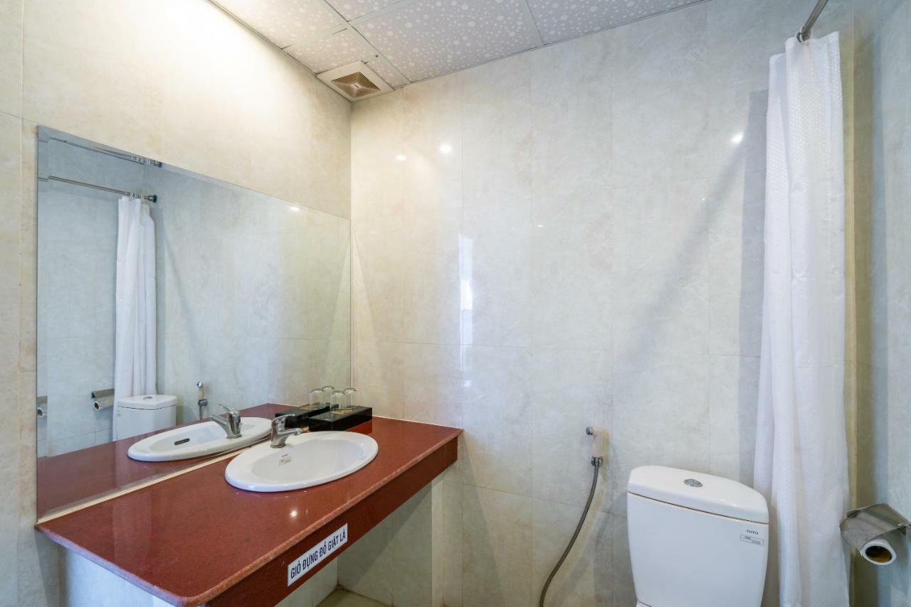 Oyo 375 Hoa Binh Hotel Đà Nẵng Exterior foto