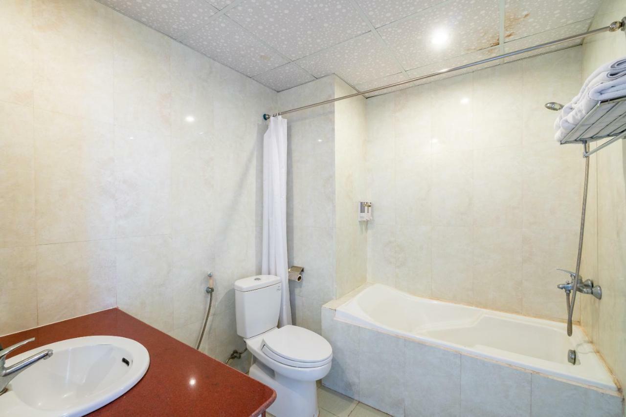 Oyo 375 Hoa Binh Hotel Đà Nẵng Exterior foto